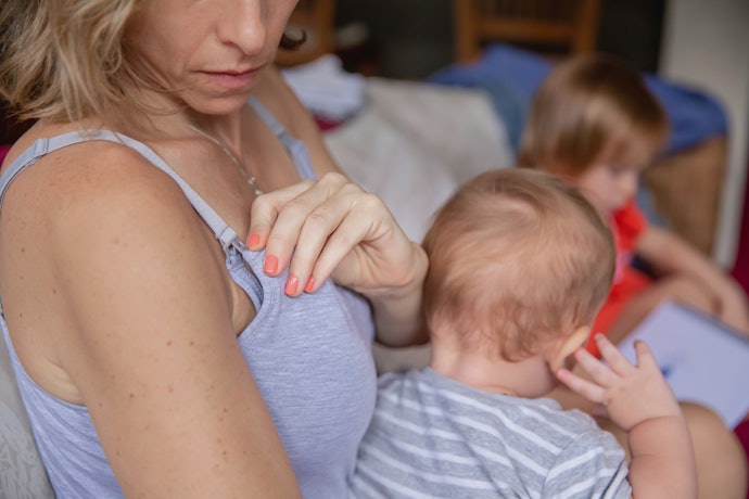 Breastfeeding bra khusus untuk ibu menyusui