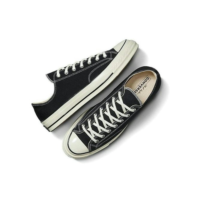 Low top, potongan sepatu lebih rendah dari mata kaki
