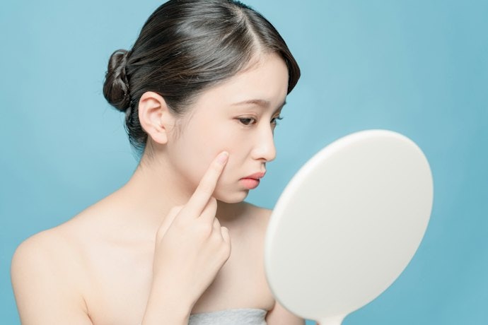 Namun, jika kulit Anda sangat kering, hindari penggunaan peel off mask