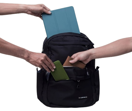 Carry Me: Menghadirkan backpack waterproof dengan banyak ruang