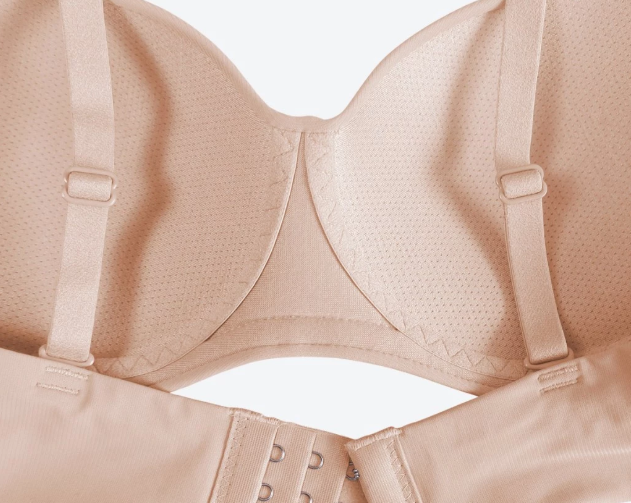 Adjustable strap, tak perlu khawatir tali terlalu kencang atau terlalu kendur