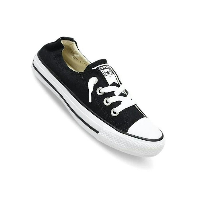 Slip-on, praktis tanpa mengikat tali