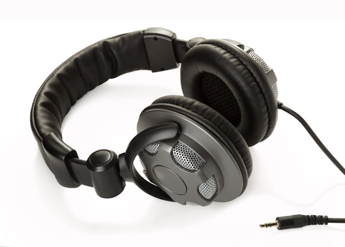 Open-back headset, telinga tidak lelah saat memakai headset lama