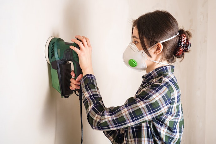 Amplas elektrik orbital acak (random orbital sander): Mengampelas dengan kertas amplas bulat