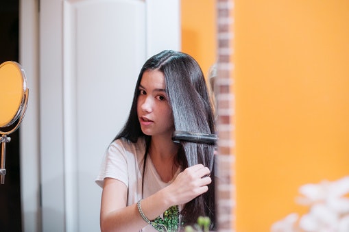 Straightening iron, menghasilkan rambut yang lurus