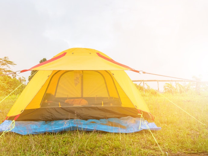 Fitur kanopi, berada di luar tenda jadi tetap adem