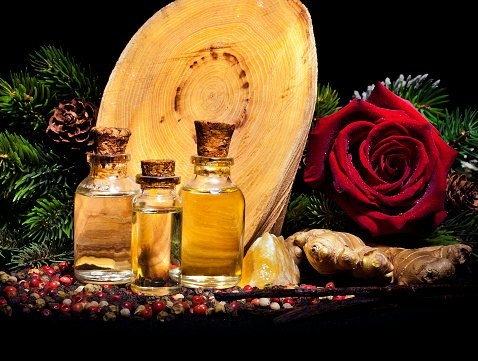 Mawar dan woody notes, wangi rose intens yang seductive