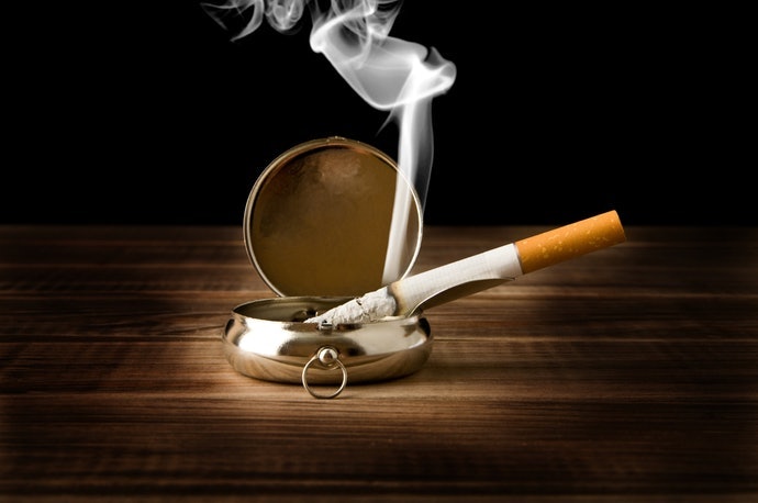 Ashtray, menyerupai asbak pada umumnya
