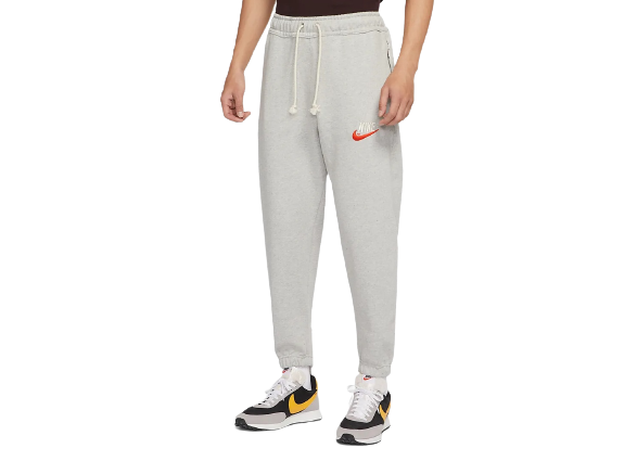 Sweatpants, bahannya lebih tebal dan hangat
