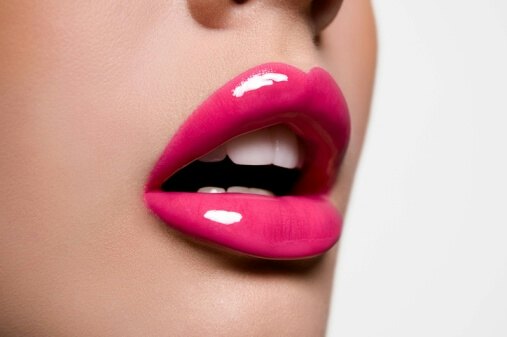 Oil-based lip tint, menjaga kelembapan bibir Anda