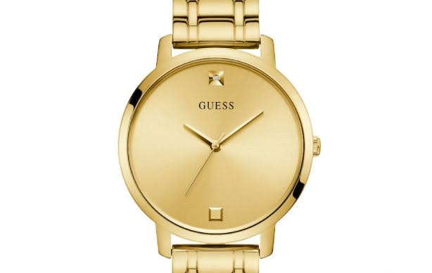 GUESS Nova, pas dipakai oleh pekerja kantoran