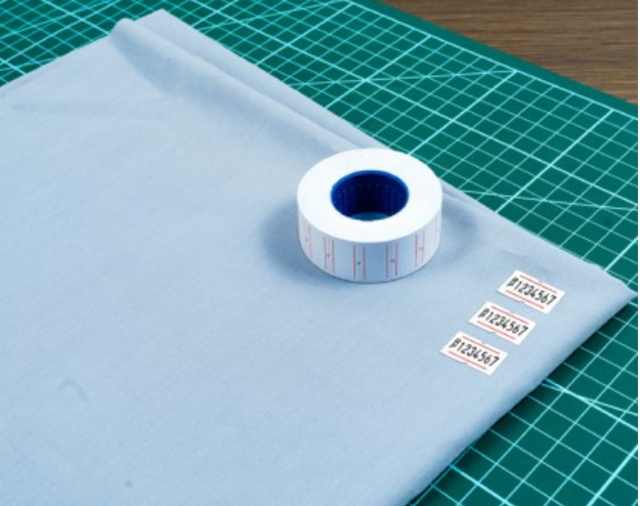 Roll, digunakan dengan alat label harga