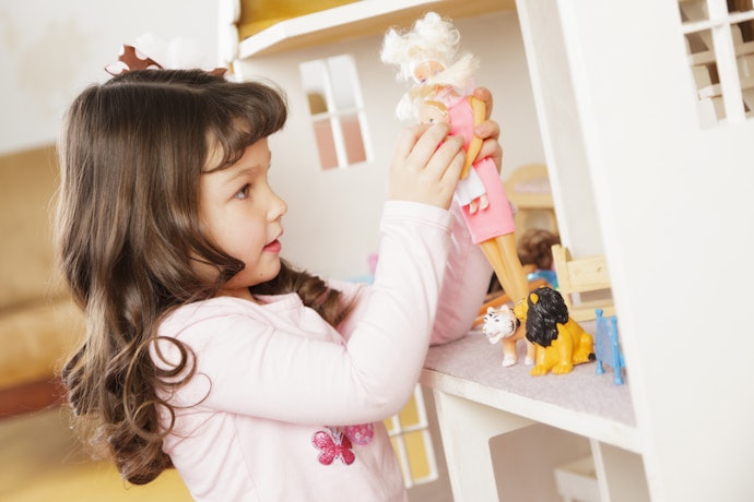 Boneka fashion, untuk anak di atas 4 tahun