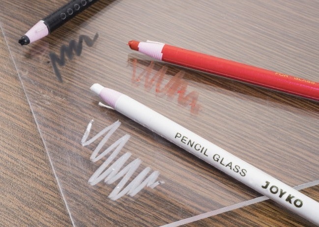 Pencil glass: Menulis di kaca tidak lagi jadi masalah