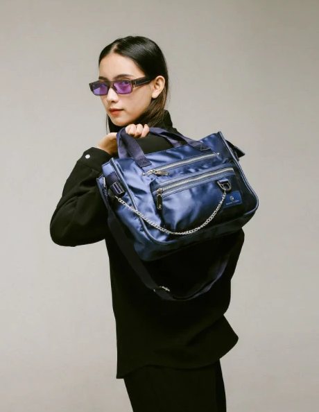 Messenger bag, fleksibel bisa diselempang atau dijinjing