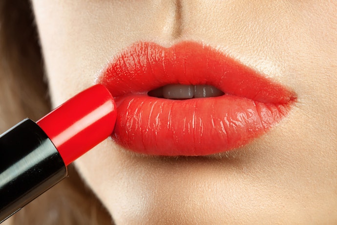 Natural atau satin, tekstur halus dengan sedikit kilau