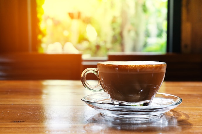 Gelas bergagang, untuk minuman panas