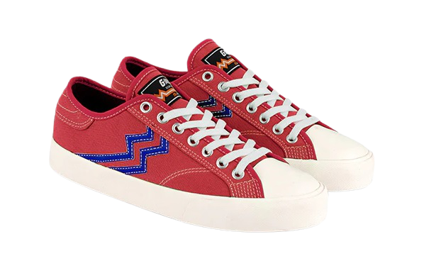Low top: Memberikan efek kaki lebih jenjang, cocok untuk tampilan semiformal dan kasual