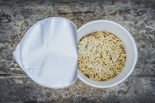 Indomie cup, tinggal tuang air panas untuk menikmati kelezatannya!