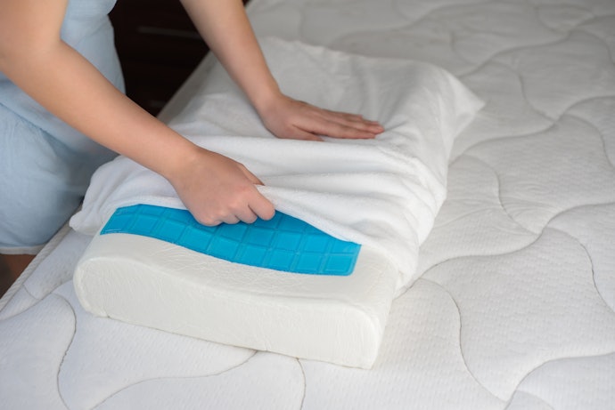 Memory foam: Dapat mengikuti lekuk tubuh