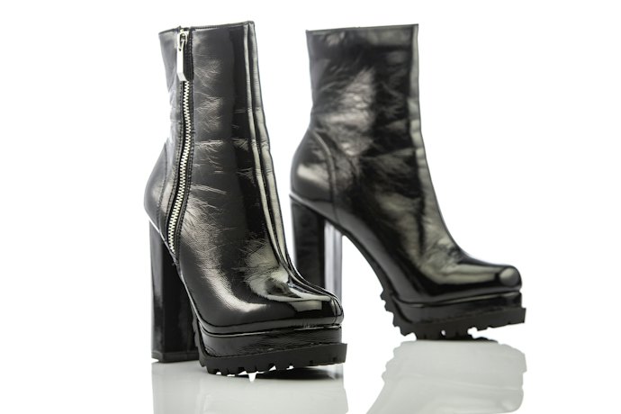 Chunky ankle boots: Ciptakan kesan badass dan chic