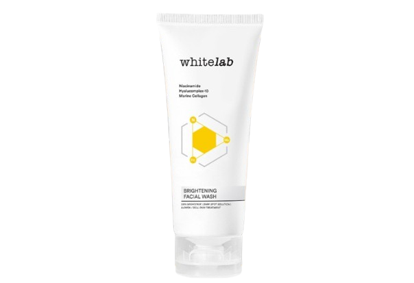 Bahan pencerah, seperti vitamin C, niacinamide, atau licorice extract: Membuat kulit lebih cepat cerah dan kecerahannya pun dapat lebih merata