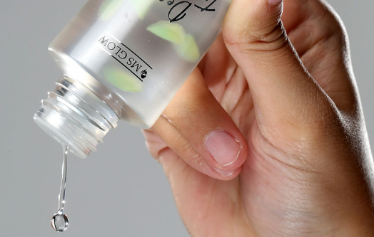 Essence, memperkuat skin barrier dan menutrisi hingga lapisan kulit terdalam