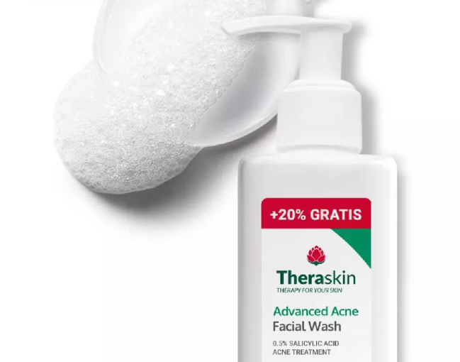 Untuk kulit bruntusan dan berminyak, cari cleansing gel atau facial foam yang bersifat oil control