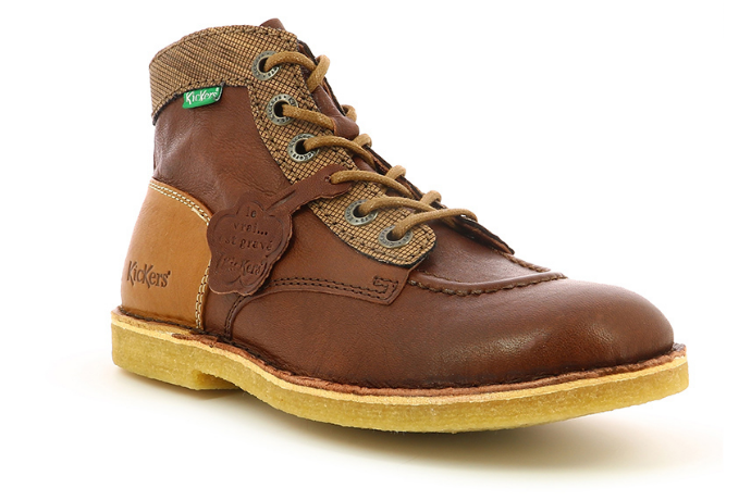 Boots untuk kegiatan outdoor