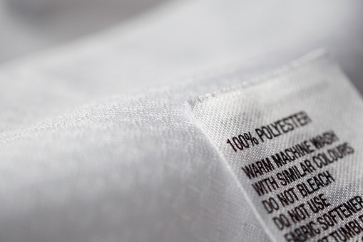 Bahan polyester yang lentur, awet, dan mudah kering