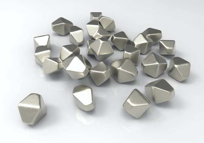 Bahan titanium yang bebas alergi, cocok untuk kulit sensitif