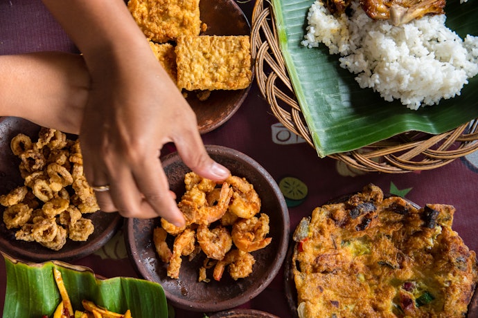 Tanah liat: Bergaya vintage dan bisa untuk wadah makanan