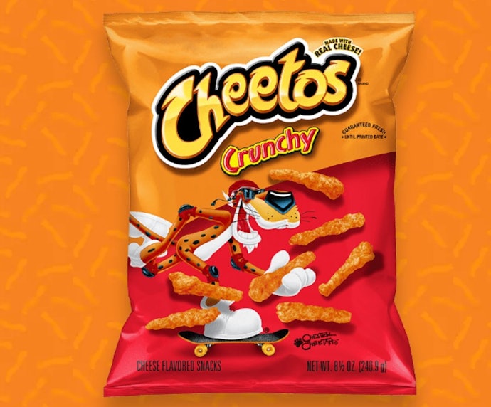 Snack jagung ekstrudat, bentuknya mengembang dengan rongga di dalamnya