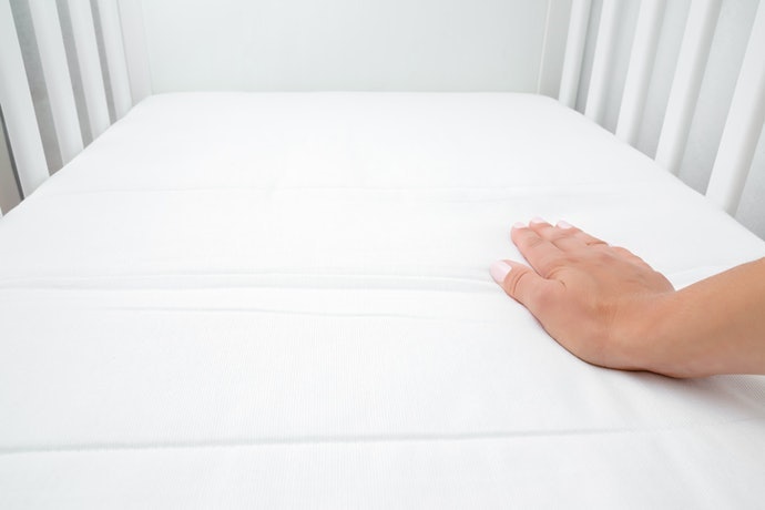 Matras berdaya tolakan tinggi, memiliki daya pantul kuat