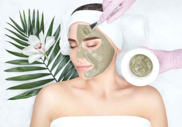 Clay mask: Efektif mengangkat minyak berlebih