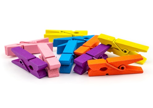 Wooden clip warna-warni: Membuat dekorasi tampak lebih atraktif