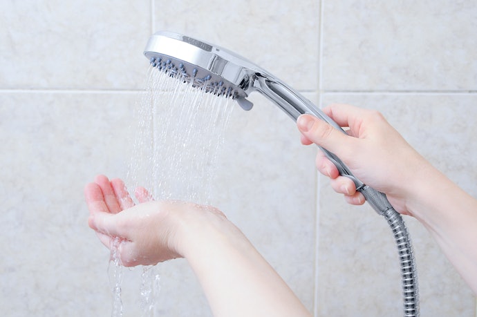 Hand shower: Fleksibel, cocok untuk berbagai pengguna