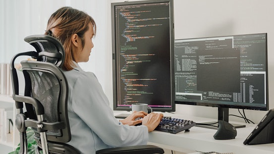 Cari juga yang ada fungsi pivot kalau sering membuat design dengan format portrait
