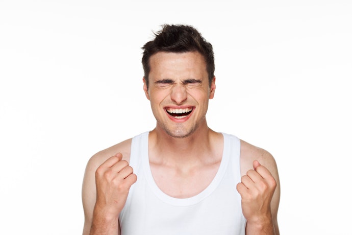 Sleeveless (tanpa lengan), lebih ringan ketika dikenakan