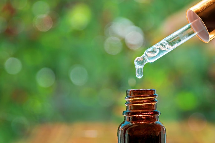 Berhati-hatilah pada penggunaan tea tree oil untuk mengurangi timbulnya risiko alergi