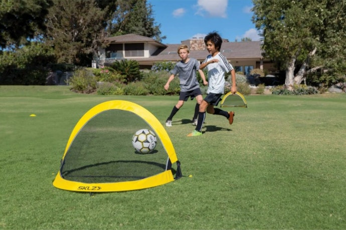 Portable, bisa bermain sepak bola di mana pun dan kapan pun