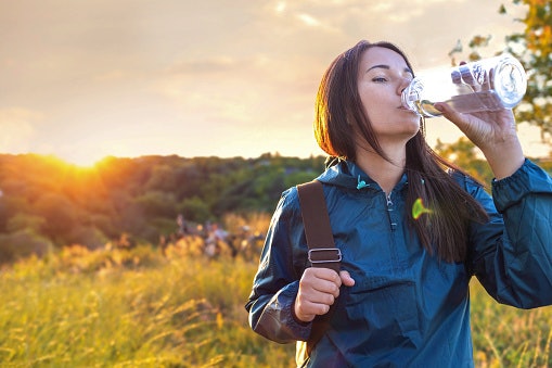 Untuk naik gunung, hardshell dan softshell