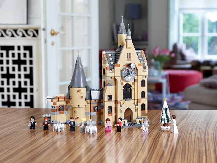 Building sets: Model bangunan seperti Diagon Alley dan Hogwarts Castle