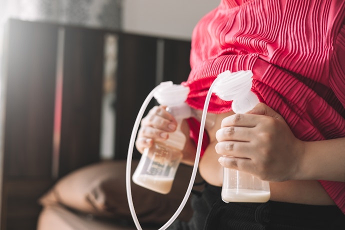 Pertimbangkan pompa ASI double-pumping untuk efisiensi waktu