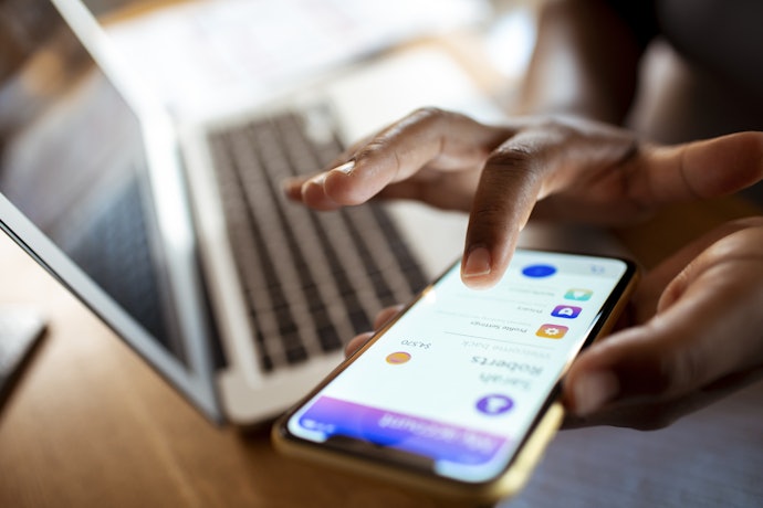 Hidrogel: Lentur dan cocok untuk ponsel bertepi melengkung
