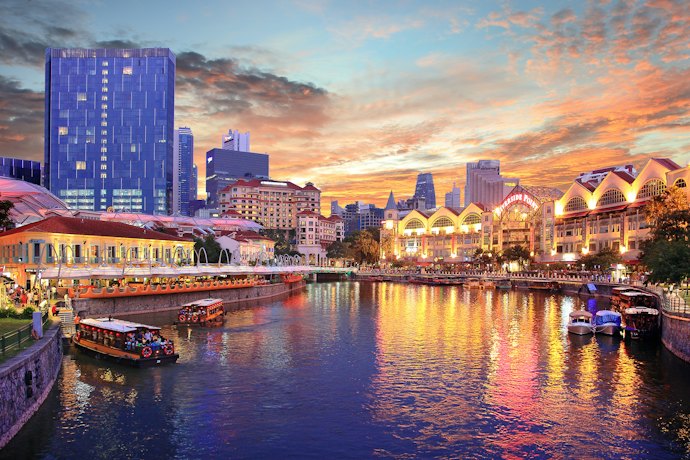 Clarke Quay: Distrik hiburan pinggir sungai dengan berbagai atraksi menarik