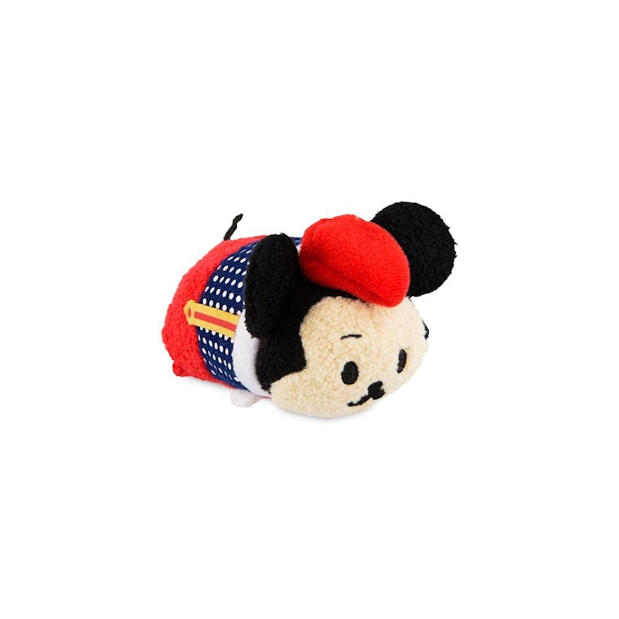 Tsum Tsum: Bentuknya lucu, bisa ditumpuk seperti piramida