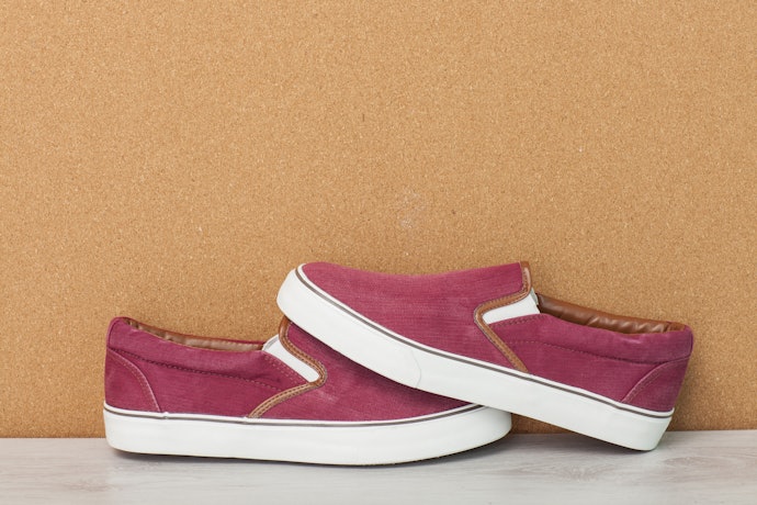 Slip-ons, praktis dan mudah dipakai
