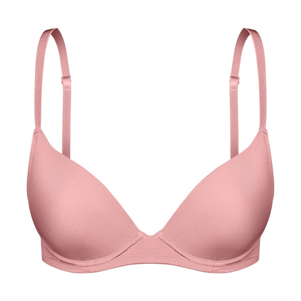 T-shirt dan plunge bra: Membentuk payudara tanpa membuatnya terlihat bulky