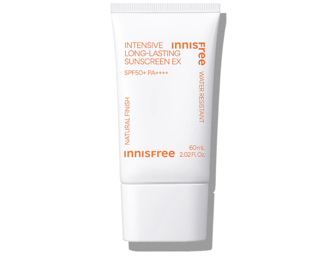 Jika tidak berjerawat, pilihlah chemical atau hybrid sunscreen dengan kandungan oil control